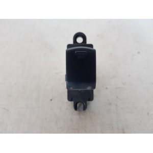PULSANTE COMANDO ALZAVETRO ANTERIORE DESTRO NISSAN MICRA K12 1.5 B 51KE 2015