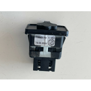 735429751 PRESA USB AUTORADIO FIAT GRANDE PUNTO 2006