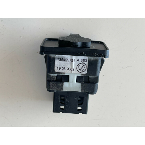 735429751 PRESA USB AUTORADIO FIAT GRANDE PUNTO 2006