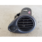 BOCCHETTA ARIA DESTRA LATO PASSEGGERO RENAULT CLIO 1.2 B 55KW 2010