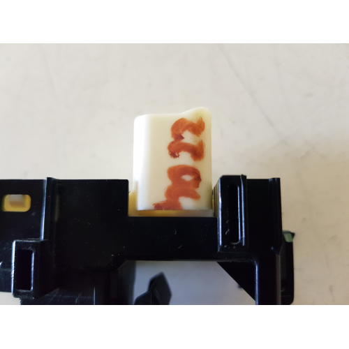 829-2K34 COMANDO PULSANTE ALZA VETRO CRISTALLO POSTERIORE DESTRO TOYOTA AURIS 1.4 D 2014
