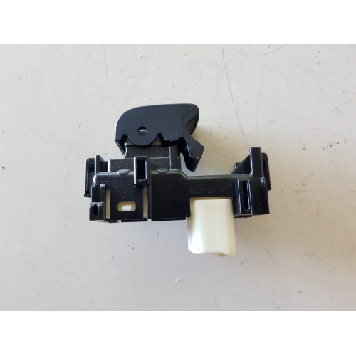 829-2K34 COMANDO PULSANTE ALZA VETRO CRISTALLO POSTERIORE DESTRO TOYOTA AURIS 1.4 D 2014
