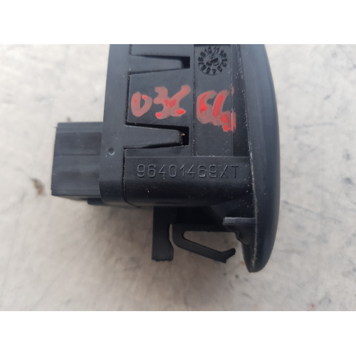 96401469XT PULSANTE COMANDO ALZAVETRO CITROEN C3 1.4 D 50KW 2006