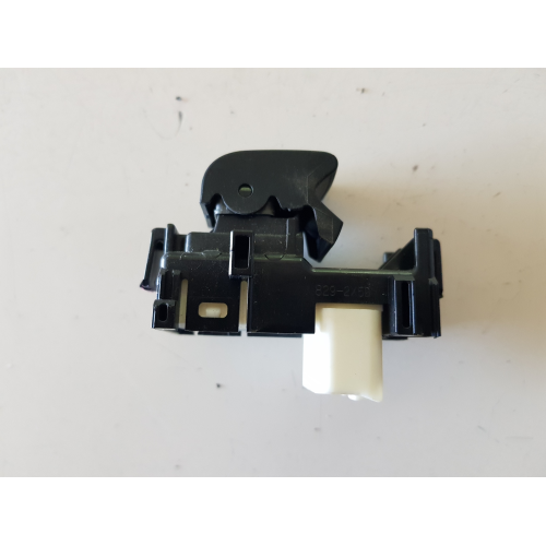 74231-0D690 COMANDO PULSANTE ALZAVETRO TOYOTA YARIS 1.4 D 66KW 2016 1ND TV
