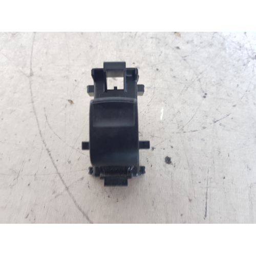 COMANDO PULSANTE ALZAVETRO ANTERIORE DESTRO TOYOTA YARIS ANNO 2008