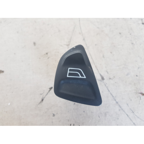 E30583 COMANDO INTERRUTTORE PULSANTE ALZAVETRO FORD KA 1.2 B 51KW 2010