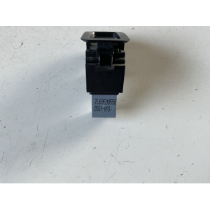 6R0867255 PULSANTE COMANDO ALZAVETRI ANTERIORE SINISTRO VOLKSWAGEN POLO 6R 1.2 B 44KW 2012 7L69598558