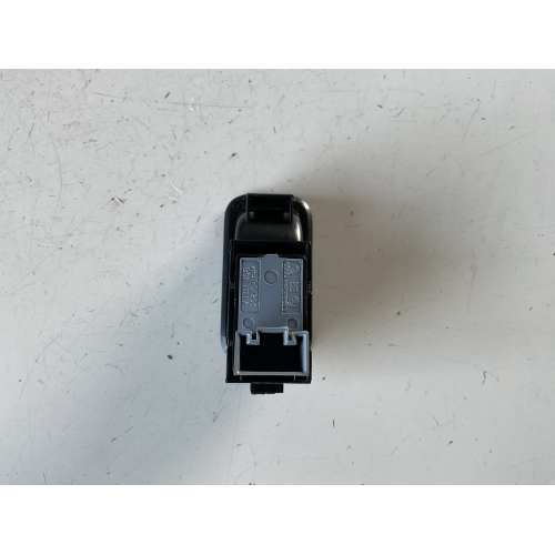 6R0867255 PULSANTE COMANDO ALZAVETRI ANTERIORE SINISTRO VOLKSWAGEN POLO 6R 1.2 B 44KW 2012 7L69598558