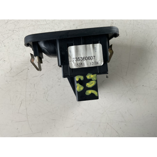 735360607 PULSANTE COMANDO ALZAVETRO ANTERIORE DESTRA LANCIA YPSILON 2007