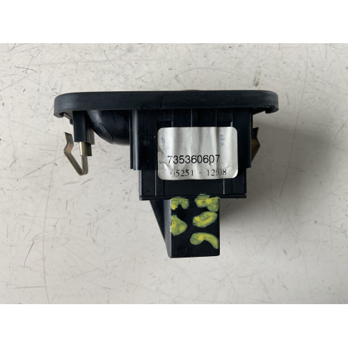 735360607 PULSANTE COMANDO ALZAVETRO ANTERIORE DESTRA LANCIA YPSILON 2007