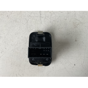735360607 PULSANTE COMANDO ALZAVETRO ANTERIORE DESTRA LANCIA YPSILON 2007