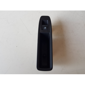 254218388R PULSANTIERA COMANDO ALZAVETRO POSTERIORE DESTRO RENAULT CAPTUR 1.0 TCE B GPL 74KW ANNO 2022 