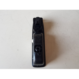 254218388R PULSANTIERA COMANDO ALZAVETRO POSTERIORE DESTRO RENAULT CAPTUR 1.0 TCE B GPL 74KW ANNO 2022 