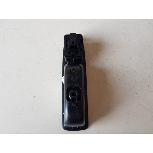 254218388R PULSANTIERA COMANDO ALZAVETRO POSTERIORE DESTRO RENAULT CAPTUR 1.0 TCE B GPL 74KW ANNO 2022 