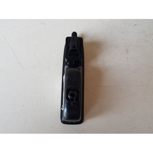 254218388R PULSANTIERA COMANDO ALZAVETRO POSTERIORE SINISTRA RENAULT CAPTUR 1.0 TCE B GPL 74KW ANNO 2022 