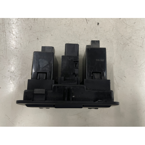 93700-1J750 COMANDO INTERRUTTORE REGOLAZIONE LUCI E FARI HYUNDAI I20 1.2 G 63KW 5M 5P (2013) G4LA