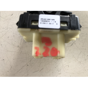 25421861R PULSANTE COMANDO ALZAVETRO RENAULT CLIO 1.5 D DCI 55KW 2017 