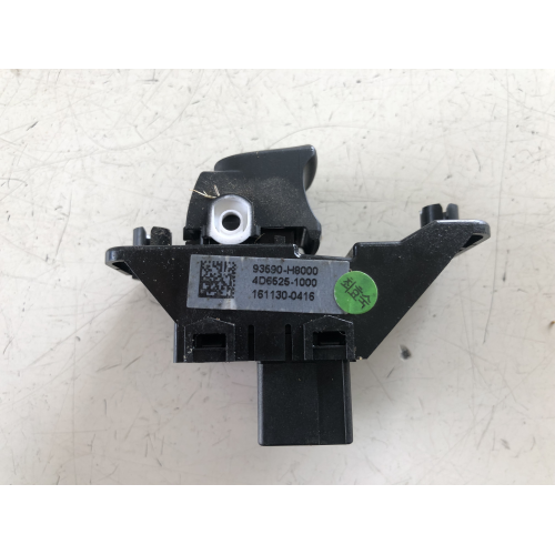 93590-H8000 PULSANTE COMANDO ALZAVETRO KIA RIO 2017