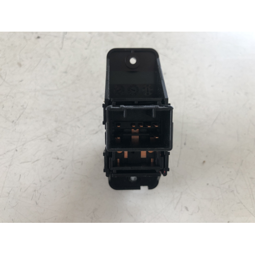 93590-H8000 PULSANTE COMANDO ALZAVETRO KIA RIO 2017
