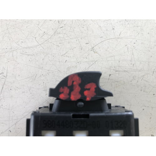 98044803ZD PULSANTE COMANDO ALZAVETRO PEUGEOT 3008 ANNO 2017