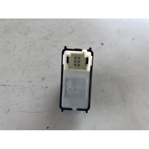 98044803ZD PULSANTE COMANDO ALZAVETRO PEUGEOT 3008 ANNO 2017