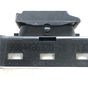 98044803ZD PULSANTE COMANDO ALZAVETRO PEUGEOT 3008 ANNO 2017