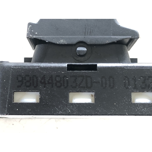 98044803ZD PULSANTE COMANDO ALZAVETRO PEUGEOT 3008 ANNO 2017