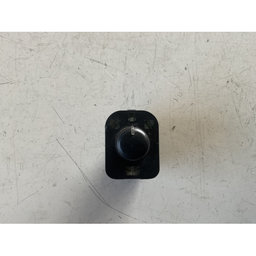 T11-8202570 COMANDO REGOLAZIONE SPECCHI RETROVISORI DR MOTOR DR5 1.6 80KW 5P G 5M (2008) 