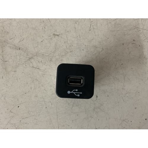 735600659 PORTA USB PER JEEP Renegade 2020