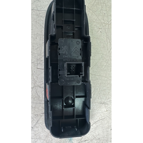96565184XT PULSANTIERA ANTERIORE DESTRA PEUGEOT 308 1.6 D 66KW 2009
