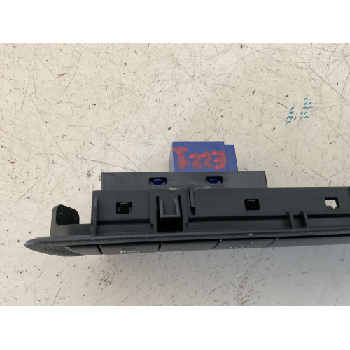 9677059077 COMANDO INTERRUTTORE PEUGEOT 2008 1.6 D 88KW 2016 BH01