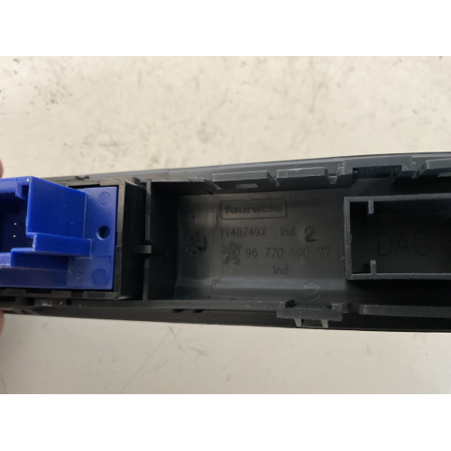 9677059077 COMANDO INTERRUTTORE PEUGEOT 2008 1.6 D 88KW 2016 BH01