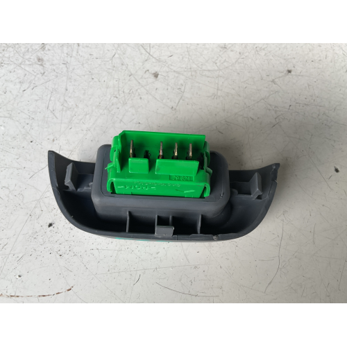 74231-0H010 PULSANTE ALZAVETRO PORTA ANTERIORE ANT DESTRA DX PEUGEOT 107 2008