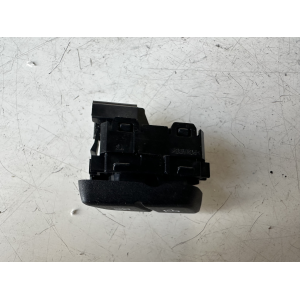 9354129 BMW F45 2 Serie F46 Interruttore Chiusura Centrale Sinistra