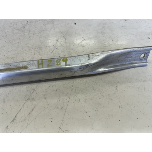 8W0805646B Audi A4 2020 TRAVERSA puntone anteriore destro