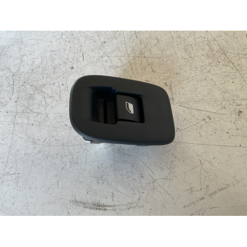 96751119ZD COMANDO INTERRUTTORE ALZAVETRO PORTA POSTERIORE DESTRA PEUGEOT 208 1.6 D 68KW 2014