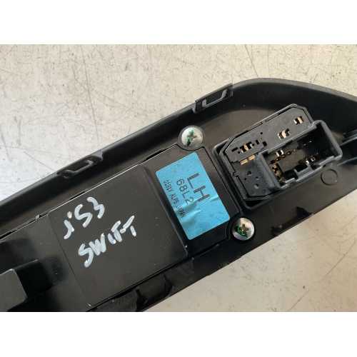 68L2 PULSANTIERA COMANDO ALZAVETRO ANTERIORE SINISTRA SUZUKI SWIFT 1.3 D 55KW 2011 