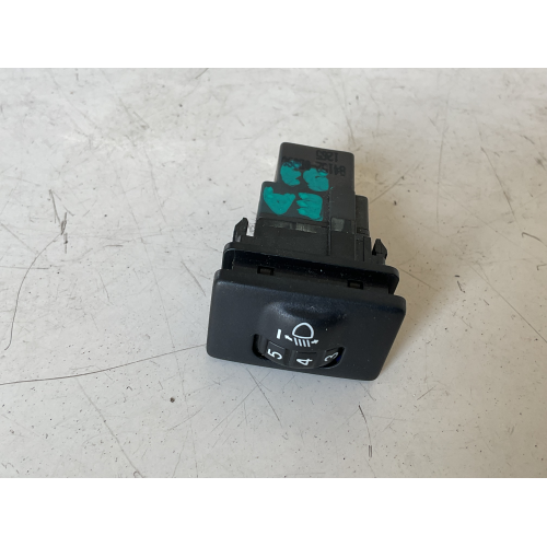 84152-0D090 COMANDO INTERRUTTORE PEUGEOT 108 1.0 B 51KW 2018