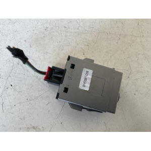 8V4T-19K314-AB 8V4T-19K314-AB COMANDO REGOLAZIONE SEDILE ANTERIORE RISCALDABILE FORD KUGA 2010