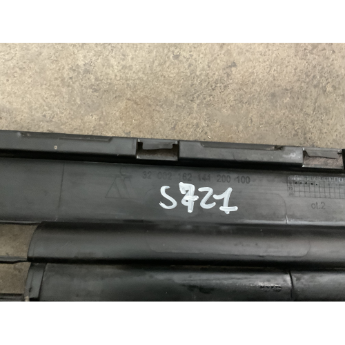 32002162141200100 GRIGLIA PARAURTI ANTERIORE PEUGEOT 108 1.0 B 51KW 2016 1KR