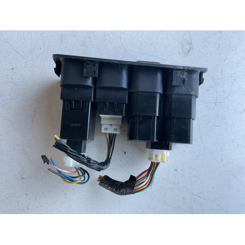 COMANDO REGOLAZIONE LUCI E FARI KIA RIO UB 1.1 D 55KW 2012 D3FA 