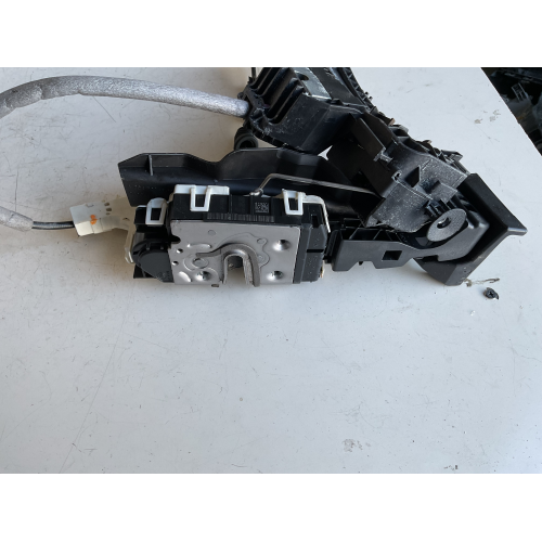 A2047201535 SERRATURA PORTE ANTERIORE SINISTRA PER MERCEDES W204 W211 W212 X204