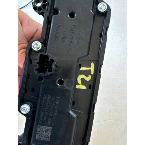 JT76-18K811-LB COMANDO INTERRUTTORE RADIO STEREO FORD TRANSIT COURIER 1.5 TDCI 75 CV 55KW 2020 XWCA