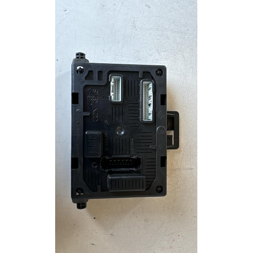 8200652284 CENTRALINA SCATOLA PORTA FUSIBILI RENAULT MODUS 1.2 B 55KW 2008