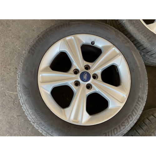 CJ5C-1007-B2B SET DI 4 CERCHI IN LEGA Ford Kuga II DM2 17  7,5JX17 ET52,5 5X108 GOMME IN REGALO