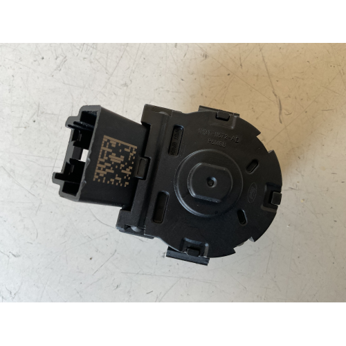 H1BT-11572-AD VENTOLA ABITACOLO FORD PUMA MK2 2023