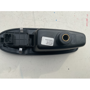735521261 COMANDO PULSANTIERA ALZACRISTALLO POST DX FIAT 500L (351_352) DAL 2012