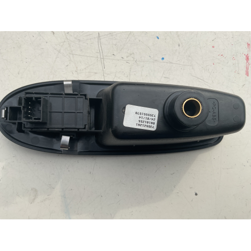 735521261 COMANDO PULSANTIERA ALZACRISTALLO POST DX FIAT 500L (351_352) DAL 2012