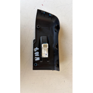 96762292ZD PULSANTIERA COMANDO ALZAVETRO ANTERIORE DESTRA CITROEN C3 1.2 B 61KW 2018