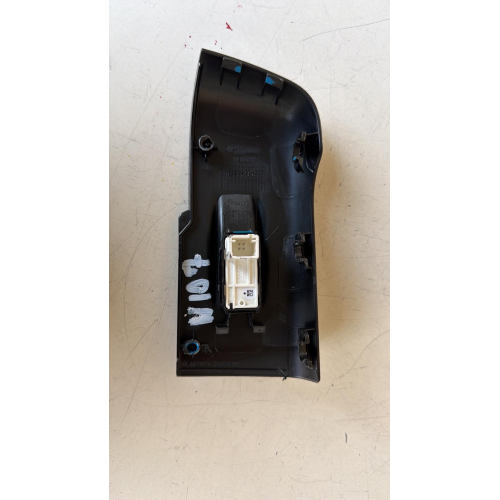 96762292ZD PULSANTIERA COMANDO ALZAVETRO ANTERIORE DESTRA CITROEN C3 1.2 B 61KW 2018